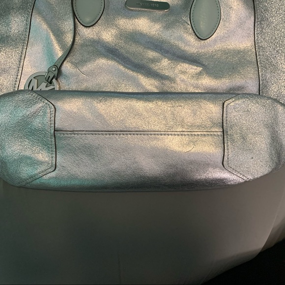 Robins Egg Blue REVERSIBLE Michael Kors Purse - Picture 6 of 8